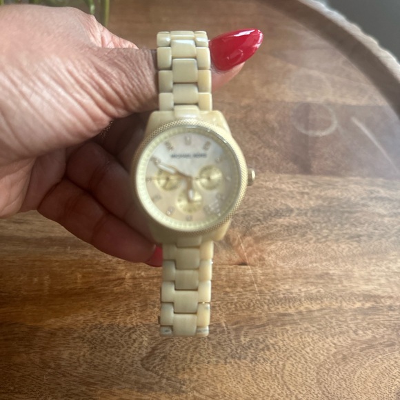 Michael Kors watch - Picture 2 of 4